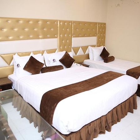 Premier Inn Davis Road Lahore Buitenkant foto