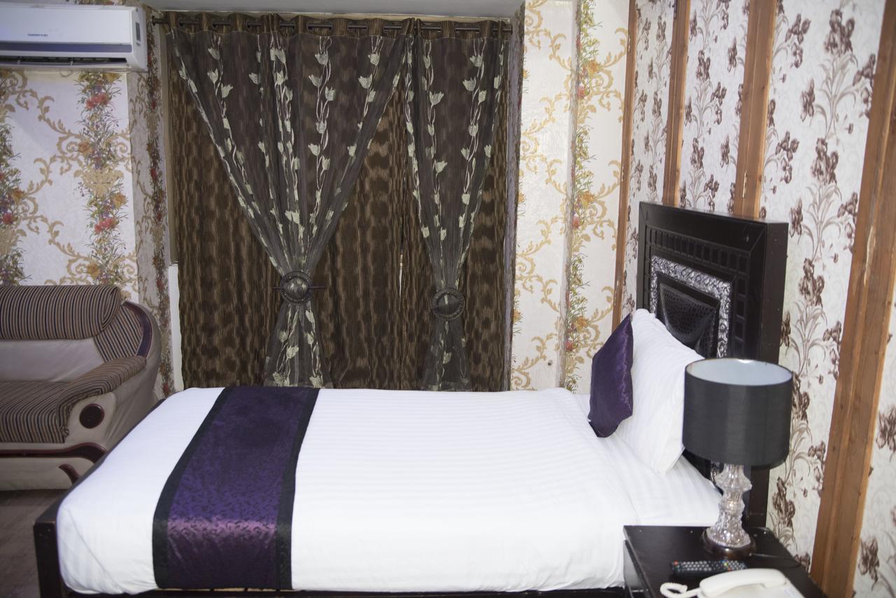 Premier Inn Davis Road Lahore Buitenkant foto