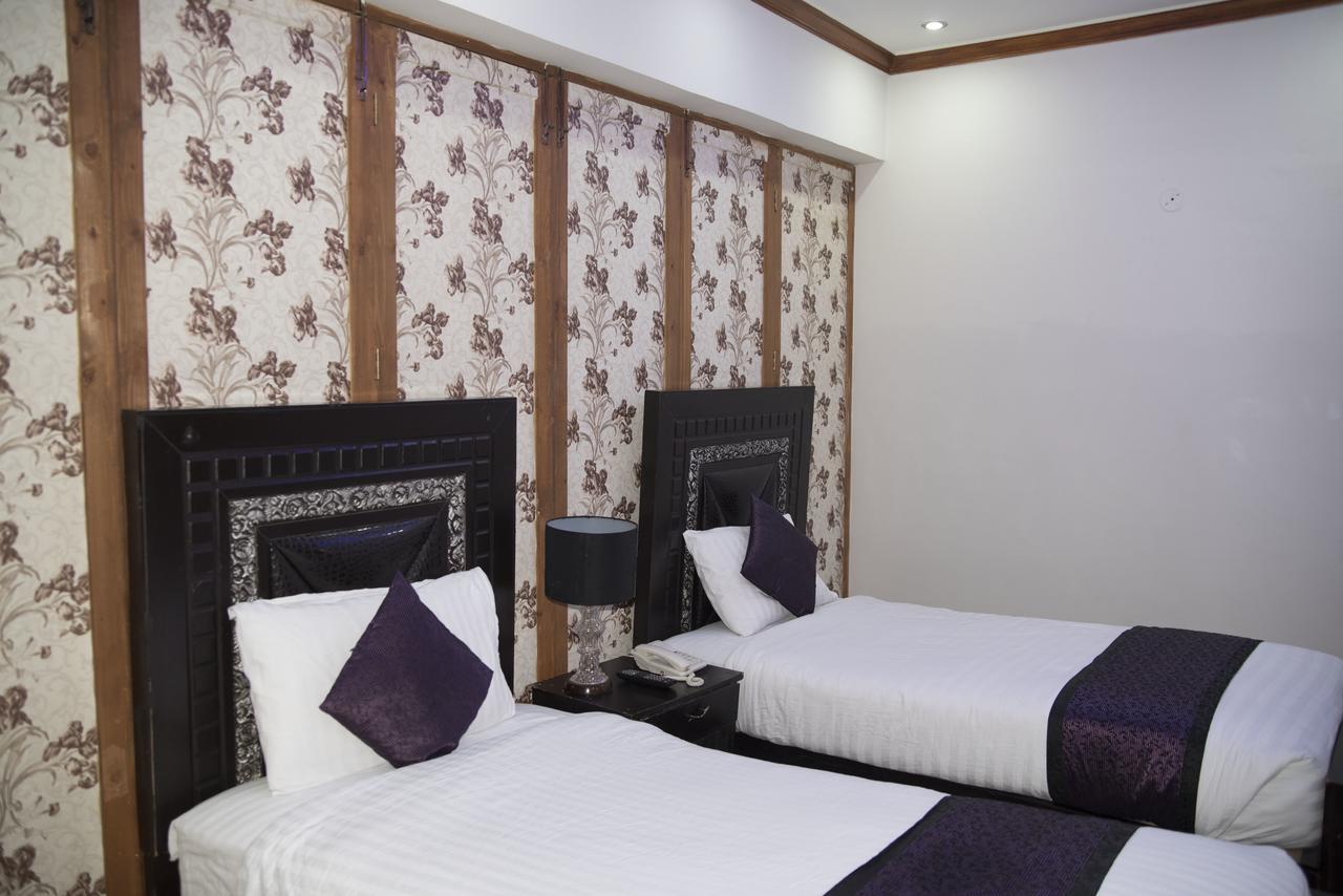 Premier Inn Davis Road Lahore Buitenkant foto