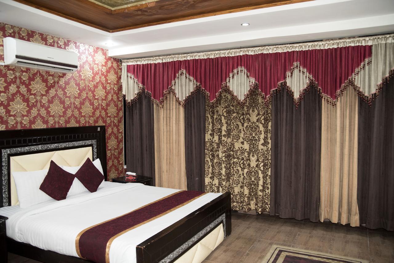 Premier Inn Davis Road Lahore Buitenkant foto