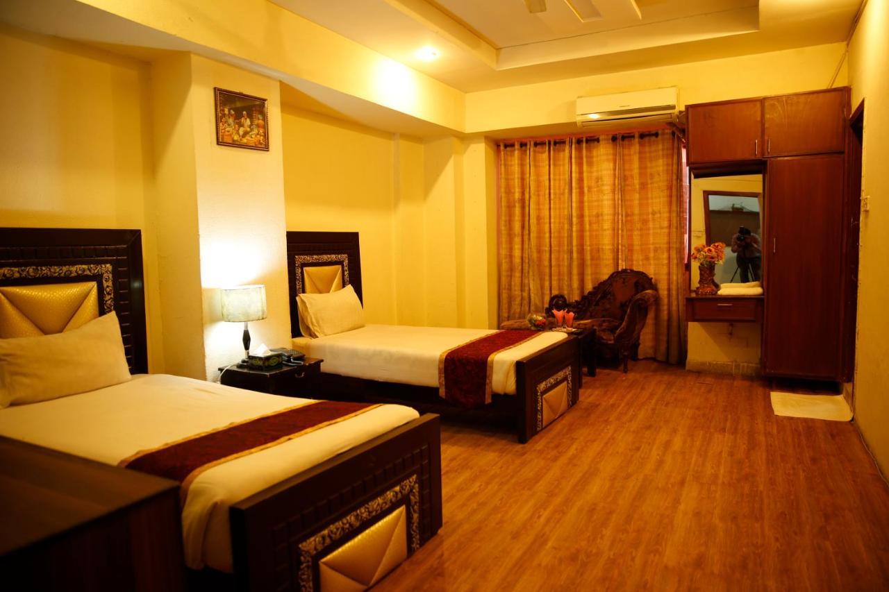 Premier Inn Davis Road Lahore Buitenkant foto